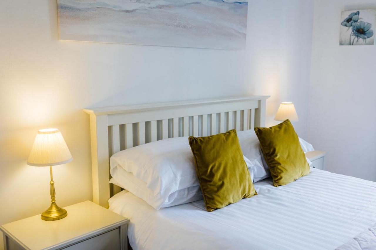 May Tree Cottage Manorbier 5 Mins From The Beach Sleeps 4 Exterior photo
