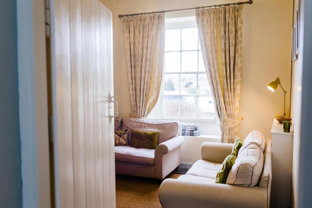 May Tree Cottage Manorbier 5 Mins From The Beach Sleeps 4 Exterior photo