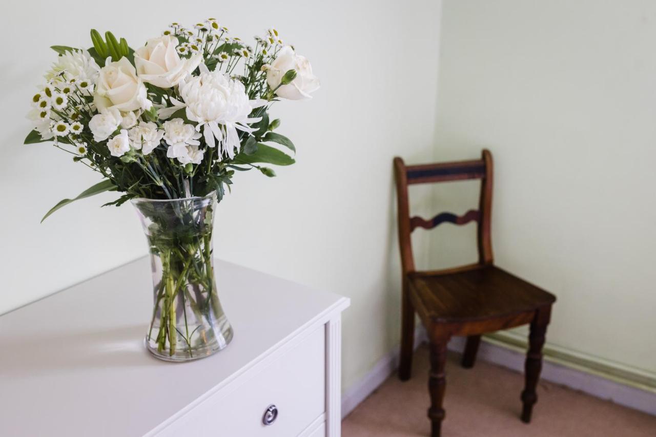 May Tree Cottage Manorbier 5 Mins From The Beach Sleeps 4 Exterior photo