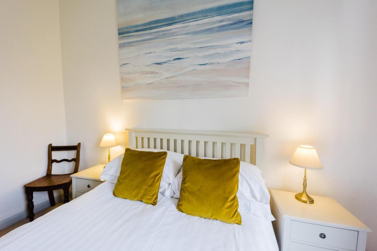 May Tree Cottage Manorbier 5 Mins From The Beach Sleeps 4 Exterior photo