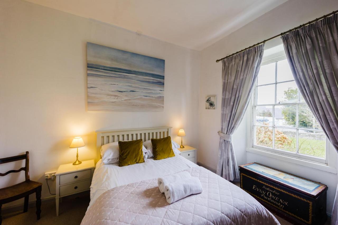 May Tree Cottage Manorbier 5 Mins From The Beach Sleeps 4 Exterior photo