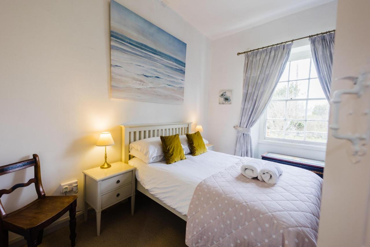 May Tree Cottage Manorbier 5 Mins From The Beach Sleeps 4 Exterior photo