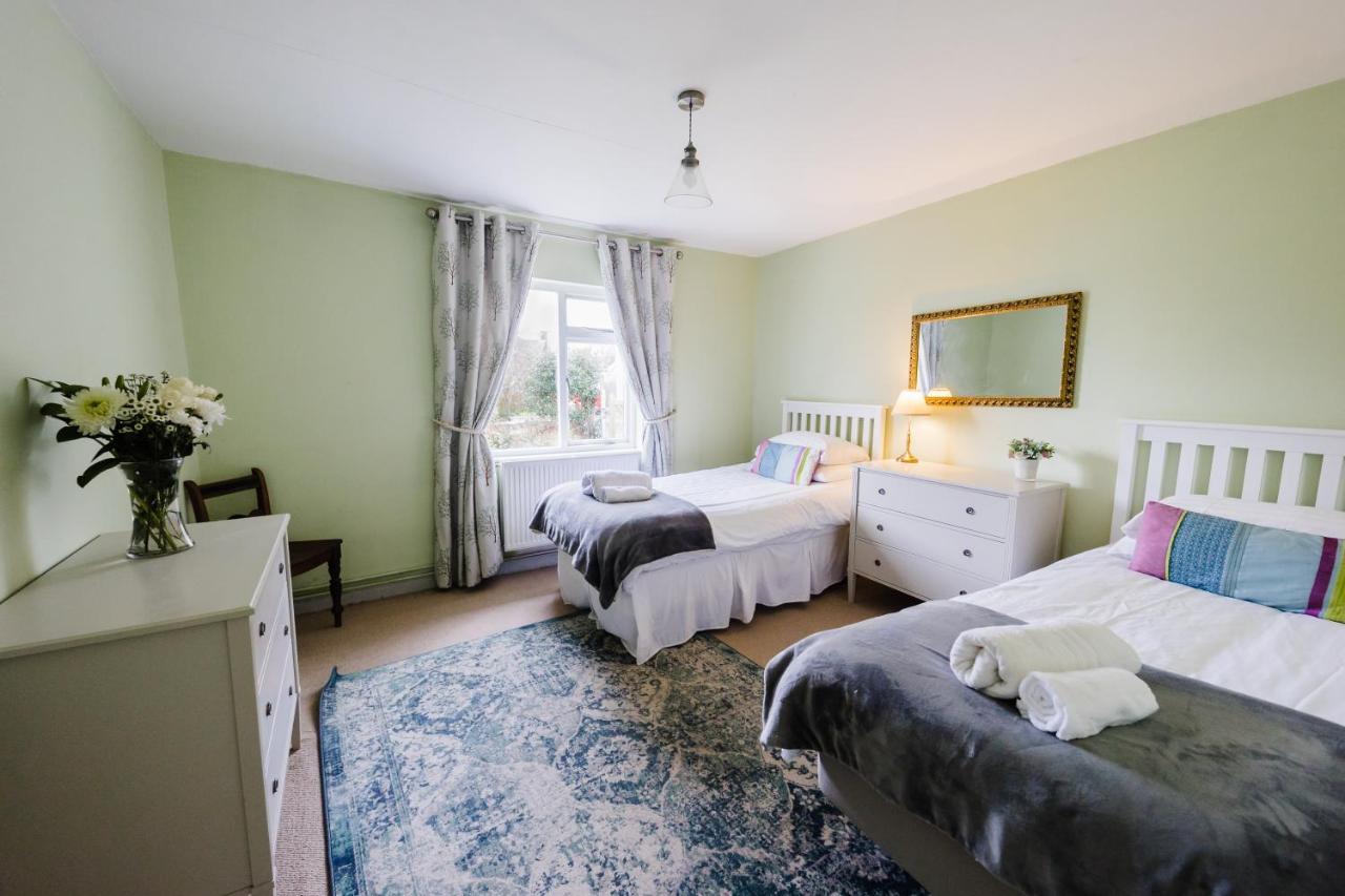 May Tree Cottage Manorbier 5 Mins From The Beach Sleeps 4 Exterior photo